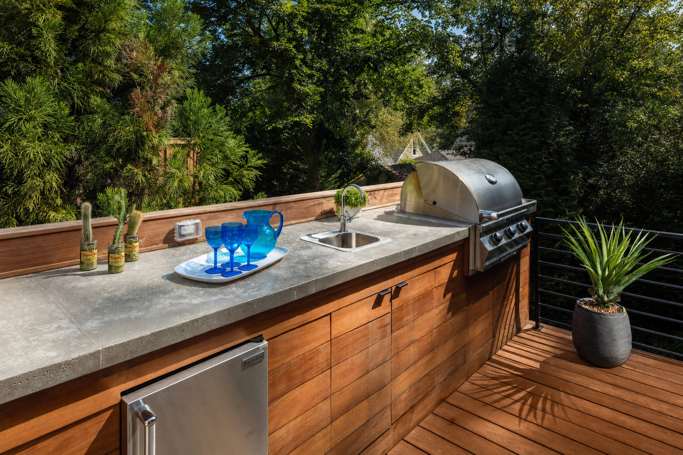 Outdoor kitchen decks